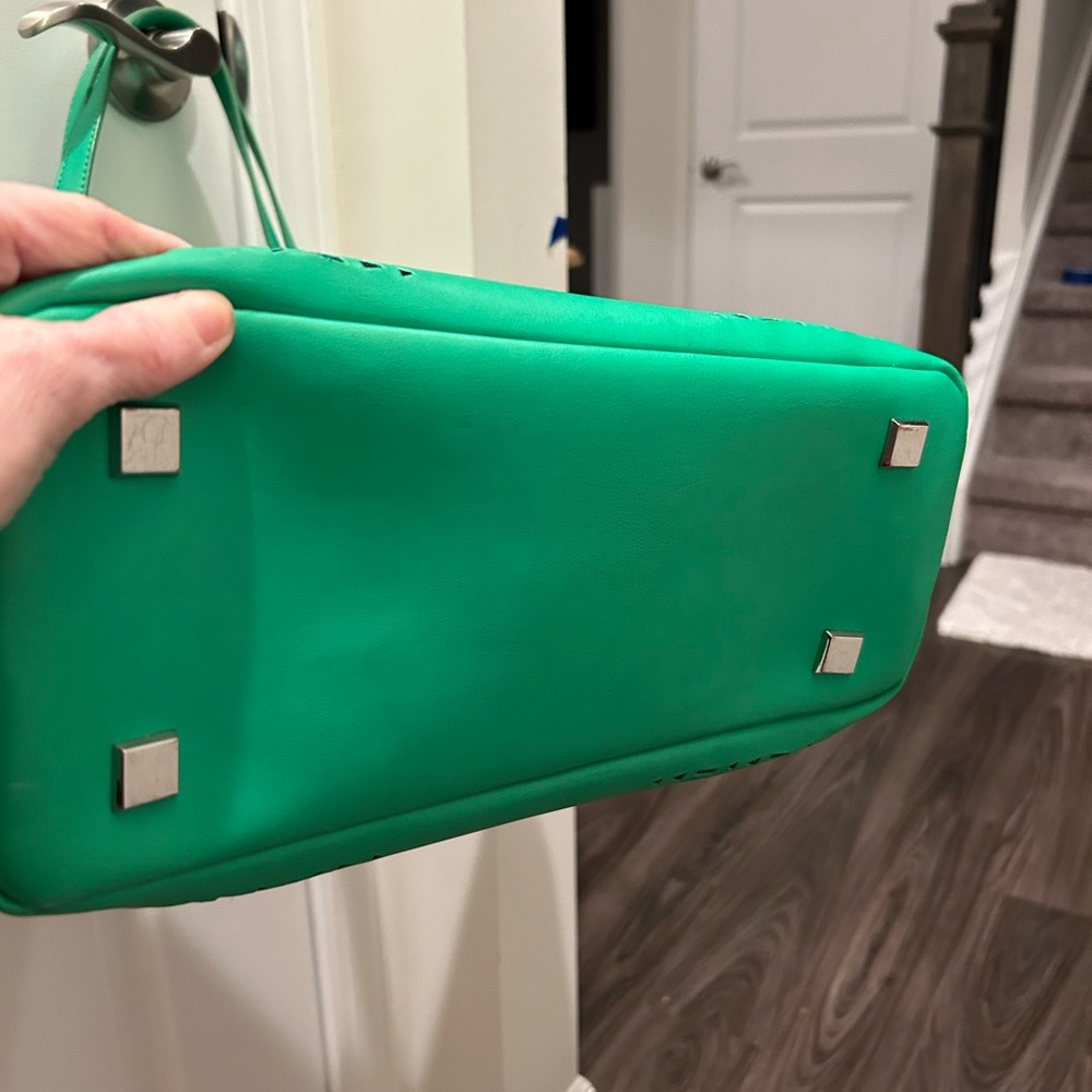 Stella & Dot Filmore Tote - Picture 6 of 6